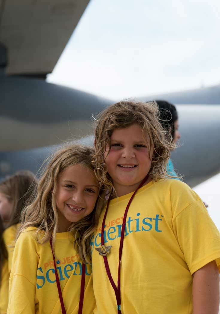 Two-girls-plane